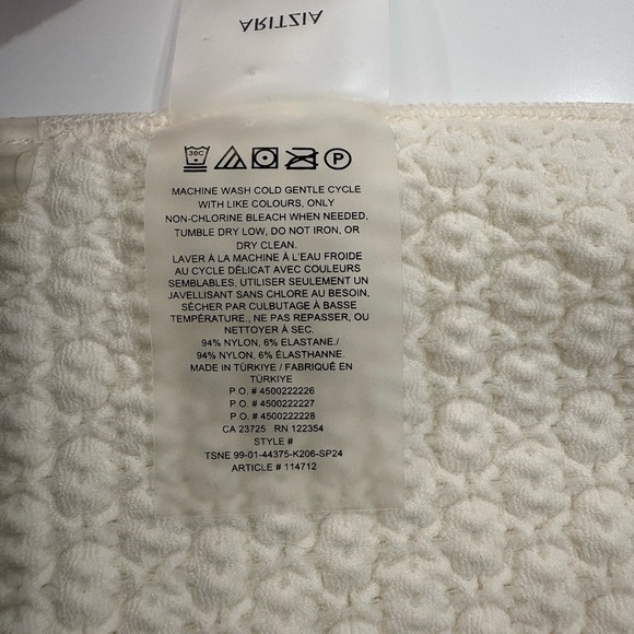 Aritzia - Scrunchee Winsome Longsleeve - Picture 7 of 7